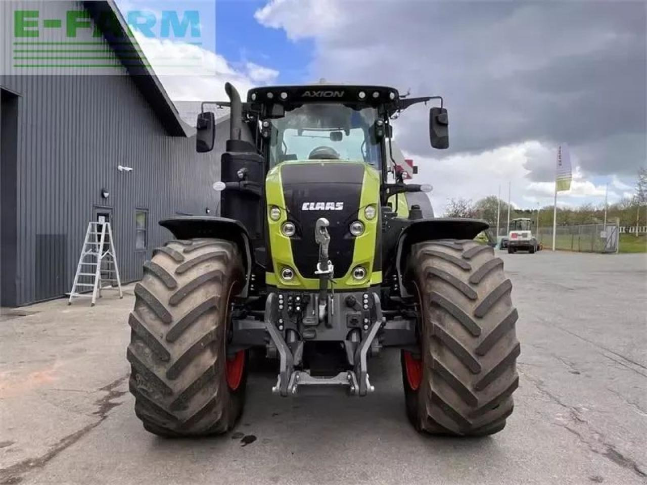 CLAAS axion 940 cmatic cebis CMATIC CEBIS - Tracteur agricole: photos 4 CLAAS axion 940 cmatic cebis CMATIC CEBIS - Tracteur agricole: photos 4