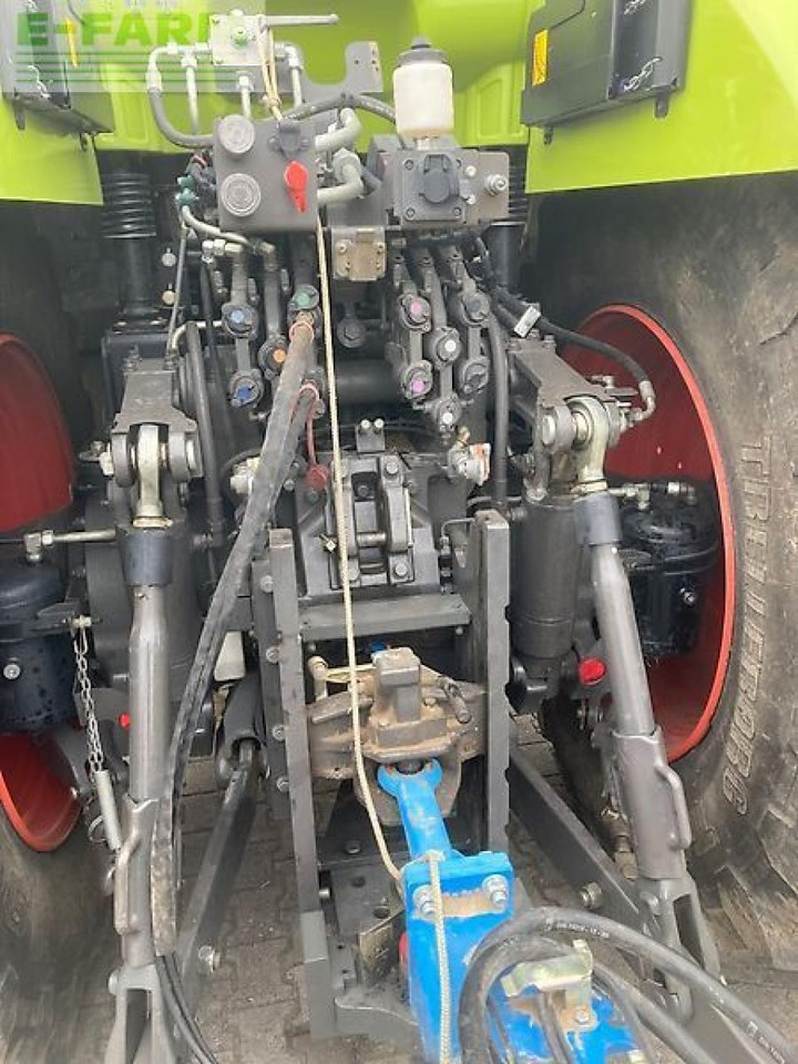 CLAAS axion 950 - Tracteur agricole: photos 3 CLAAS axion 950 - Tracteur agricole: photos 3