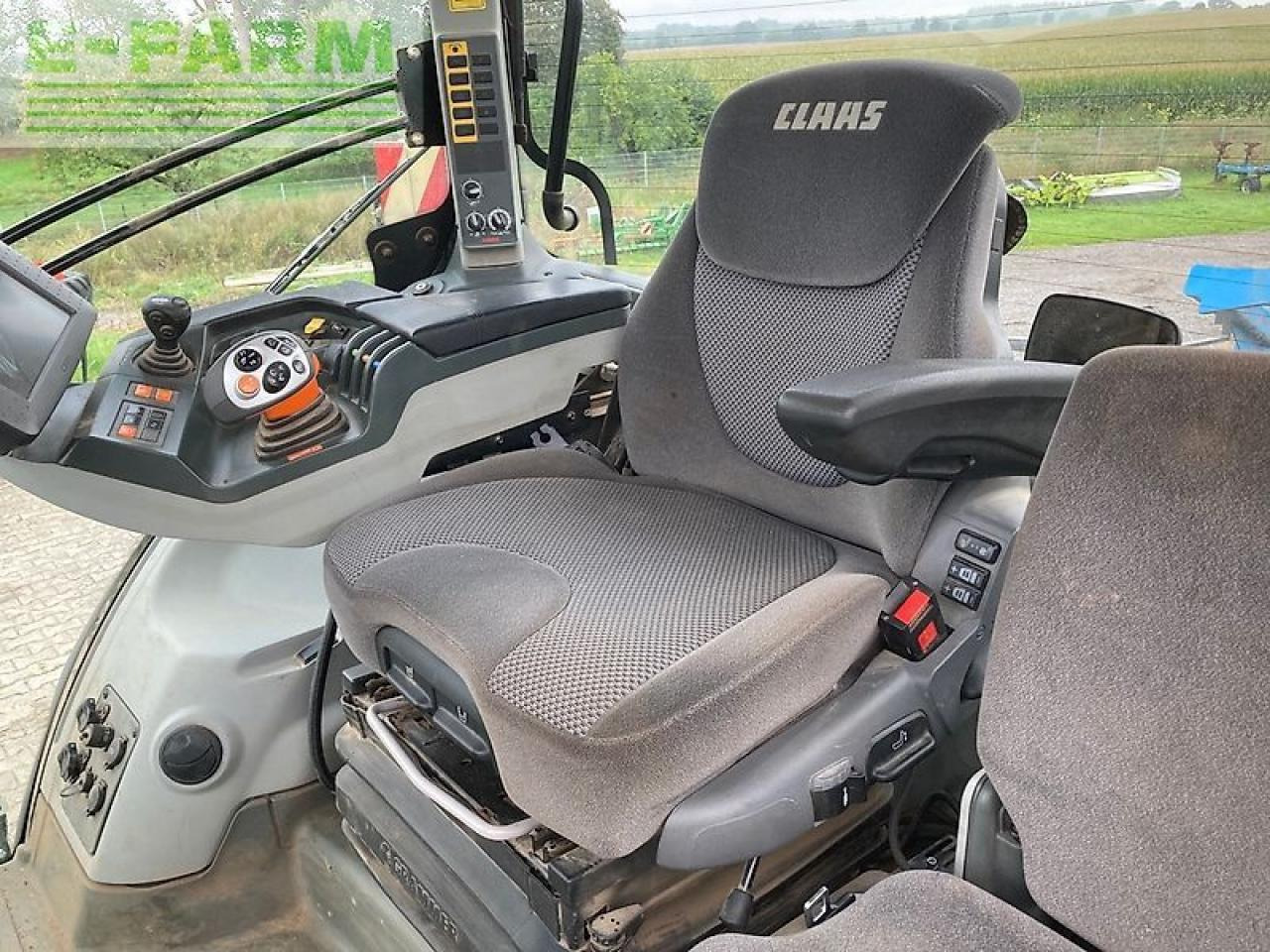 CLAAS axion 950 - Tracteur agricole: photos 2 CLAAS axion 950 - Tracteur agricole: photos 2
