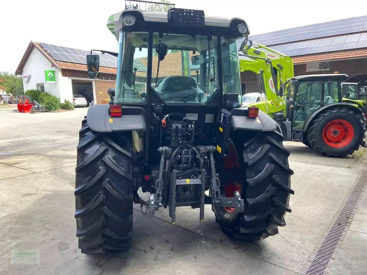 CLAAS axos 240 - Tracteur agricole: photos 3 CLAAS axos 240 - Tracteur agricole: photos 3