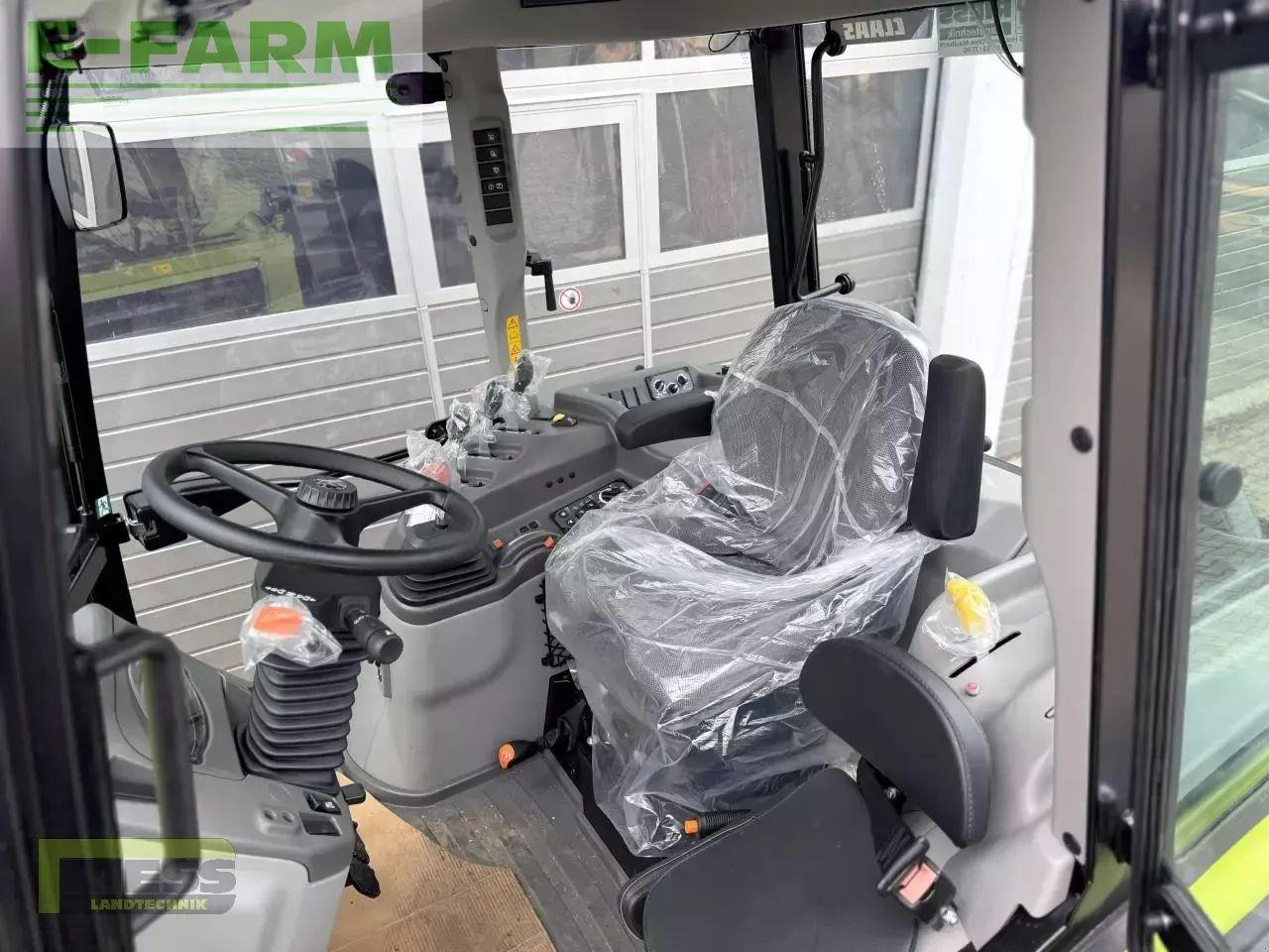CLAAS axos 240 advanced fl-konsole - Tracteur agricole: photos 4 CLAAS axos 240 advanced fl-konsole - Tracteur agricole: photos 4