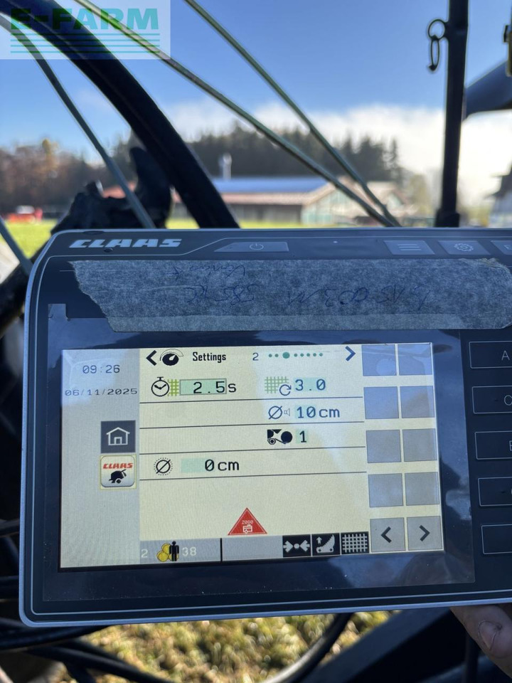 Presse à balles cubiques CLAAS claas variant 585 rc: photos 28 Presse à balles cubiques CLAAS claas variant 585 rc: photos 28