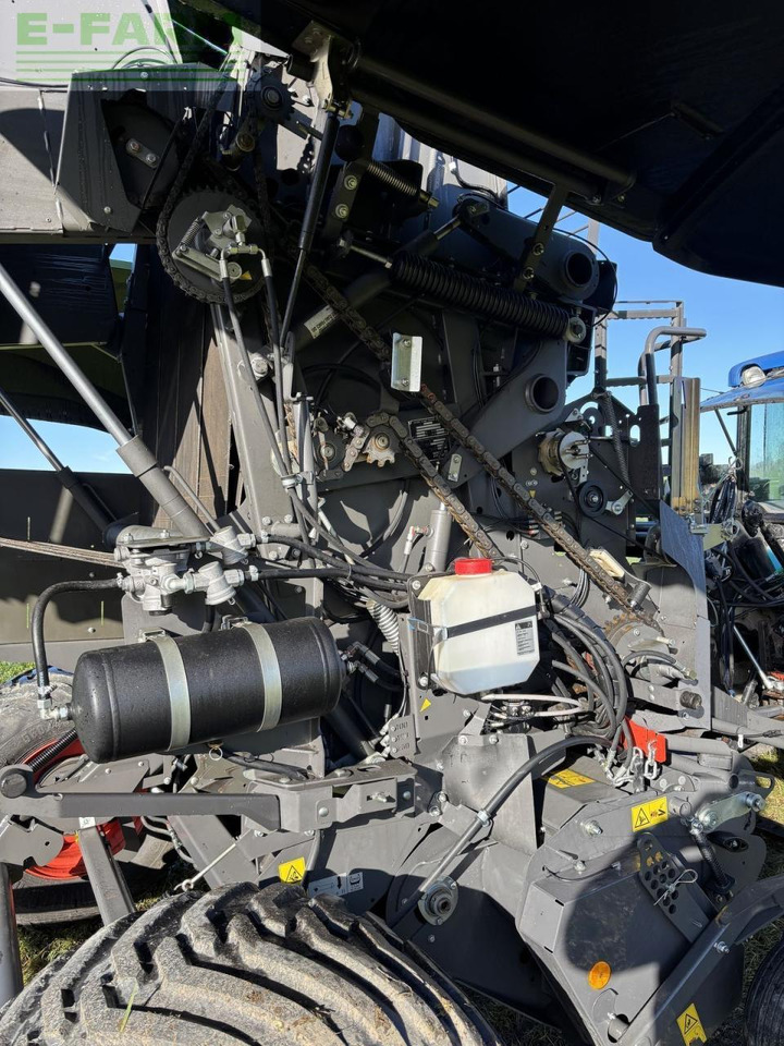 Presse à balles cubiques CLAAS claas variant 585 rc: photos 21 Presse à balles cubiques CLAAS claas variant 585 rc: photos 21