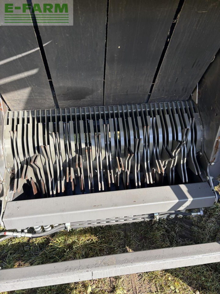 Presse à balles cubiques CLAAS claas variant 585 rc: photos 8 Presse à balles cubiques CLAAS claas variant 585 rc: photos 8