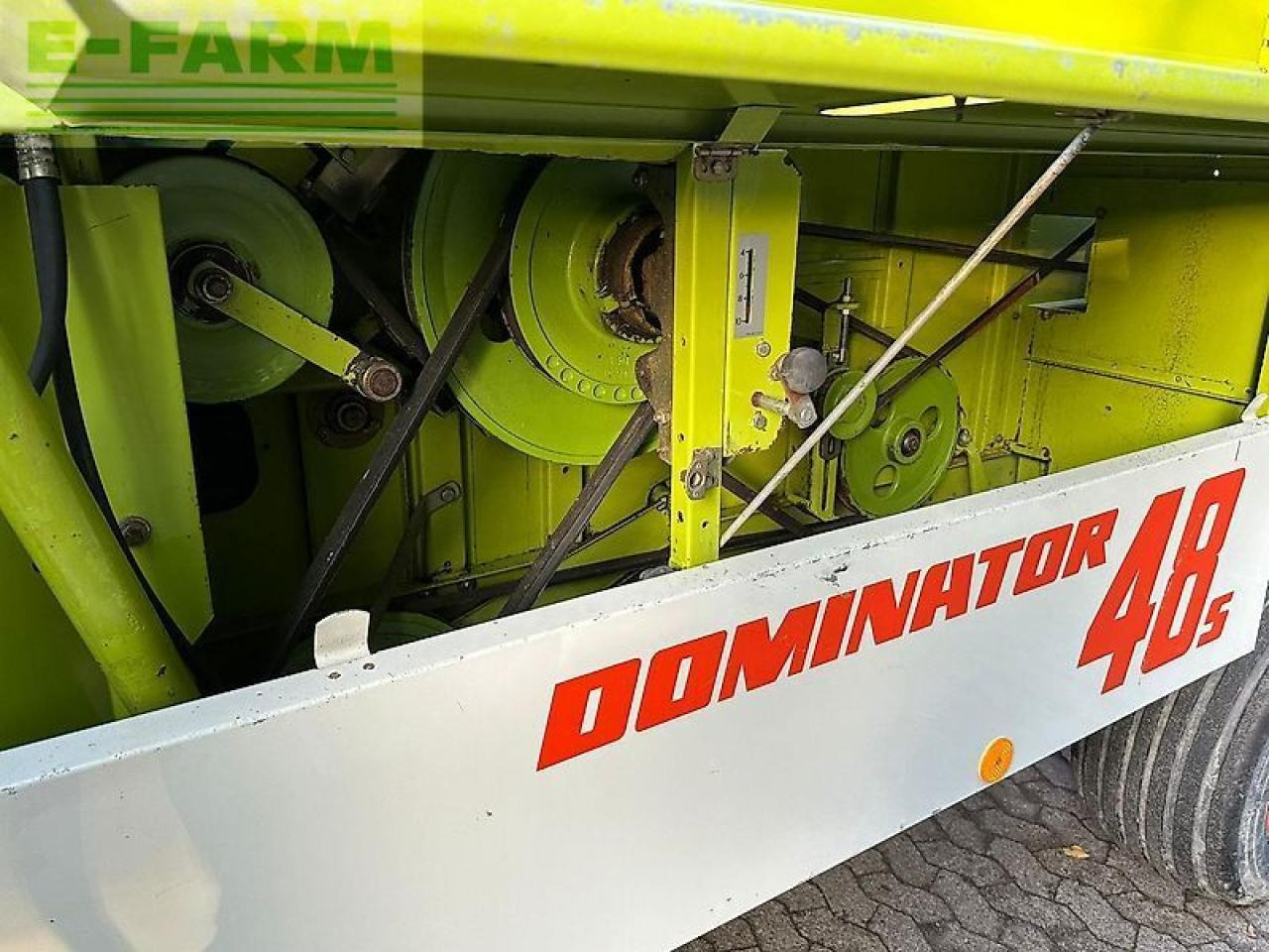 CLAAS dominator 48s - Moissonneuse-batteuse: photos 4 CLAAS dominator 48s - Moissonneuse-batteuse: photos 4