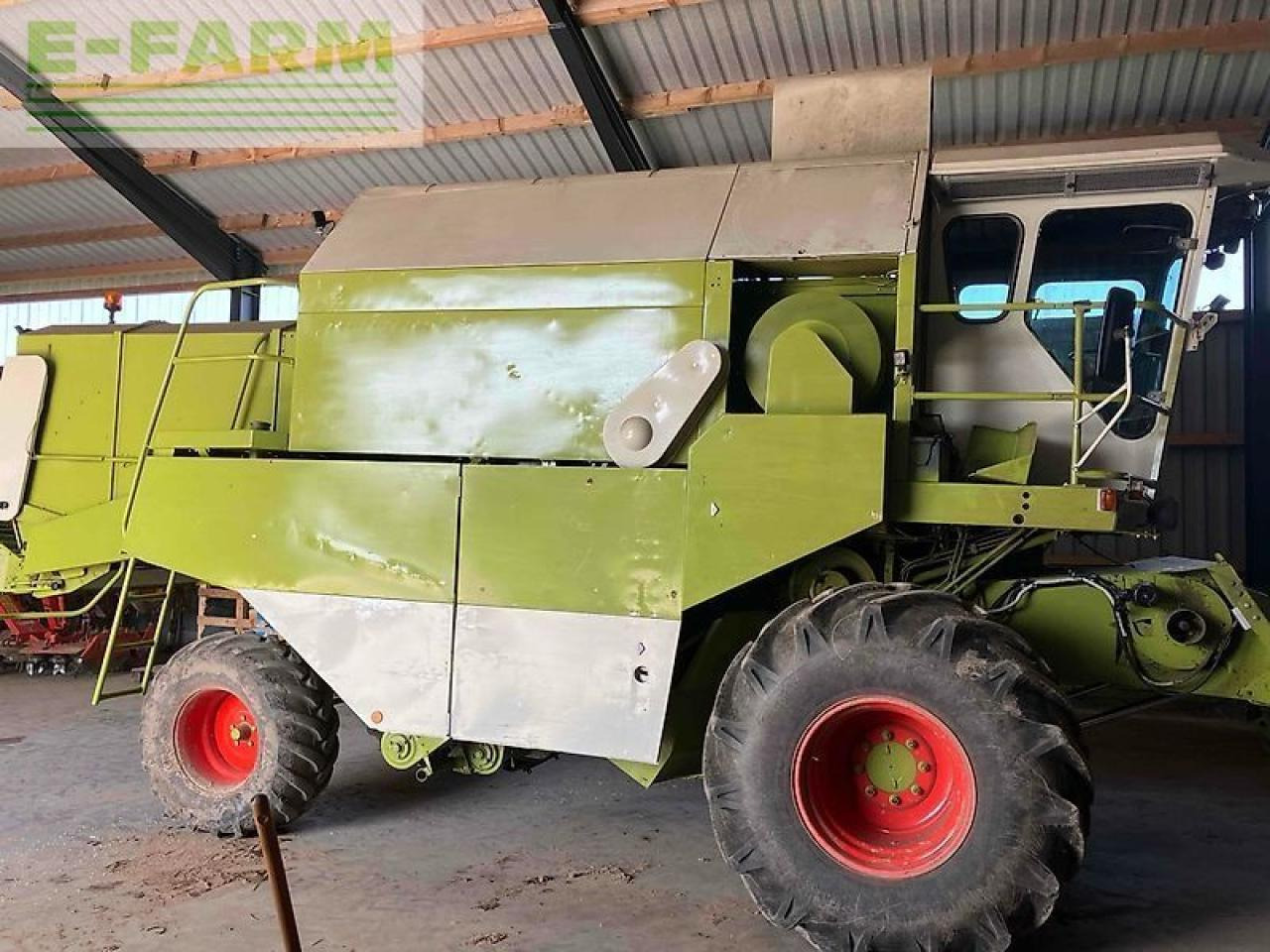 CLAAS dominator 96 - Moissonneuse-batteuse: photos 3 CLAAS dominator 96 - Moissonneuse-batteuse: photos 3