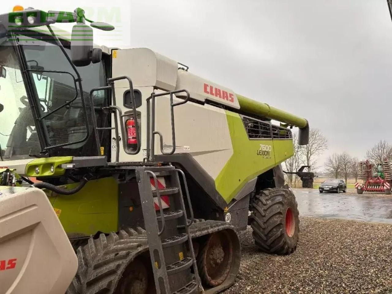 CLAAS lexion 7600 tt 4wd - Moissonneuse-batteuse: photos 1 CLAAS lexion 7600 tt 4wd - Moissonneuse-batteuse: photos 1