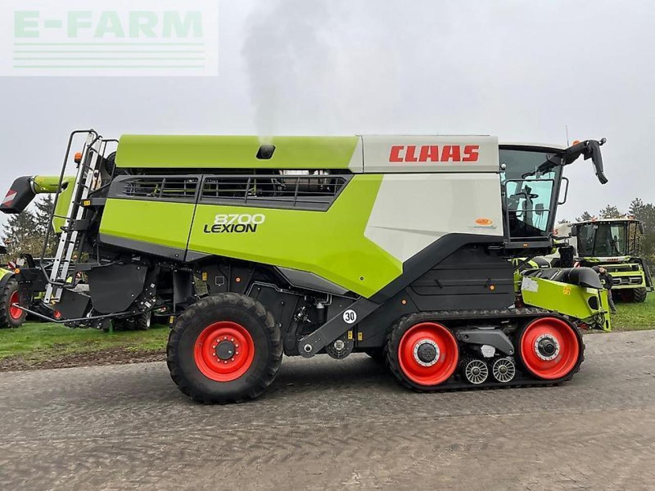 CLAAS lexion 8700 tt - Moissonneuse-batteuse: photos 2 CLAAS lexion 8700 tt - Moissonneuse-batteuse: photos 2