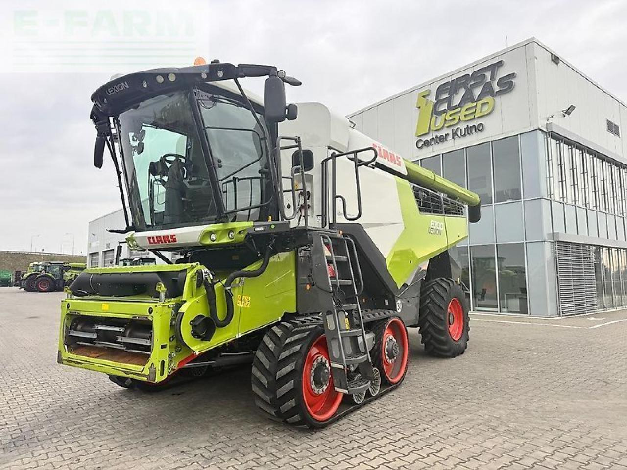 CLAAS lexion 8700 tt - Moissonneuse-batteuse: photos 1 CLAAS lexion 8700 tt - Moissonneuse-batteuse: photos 1