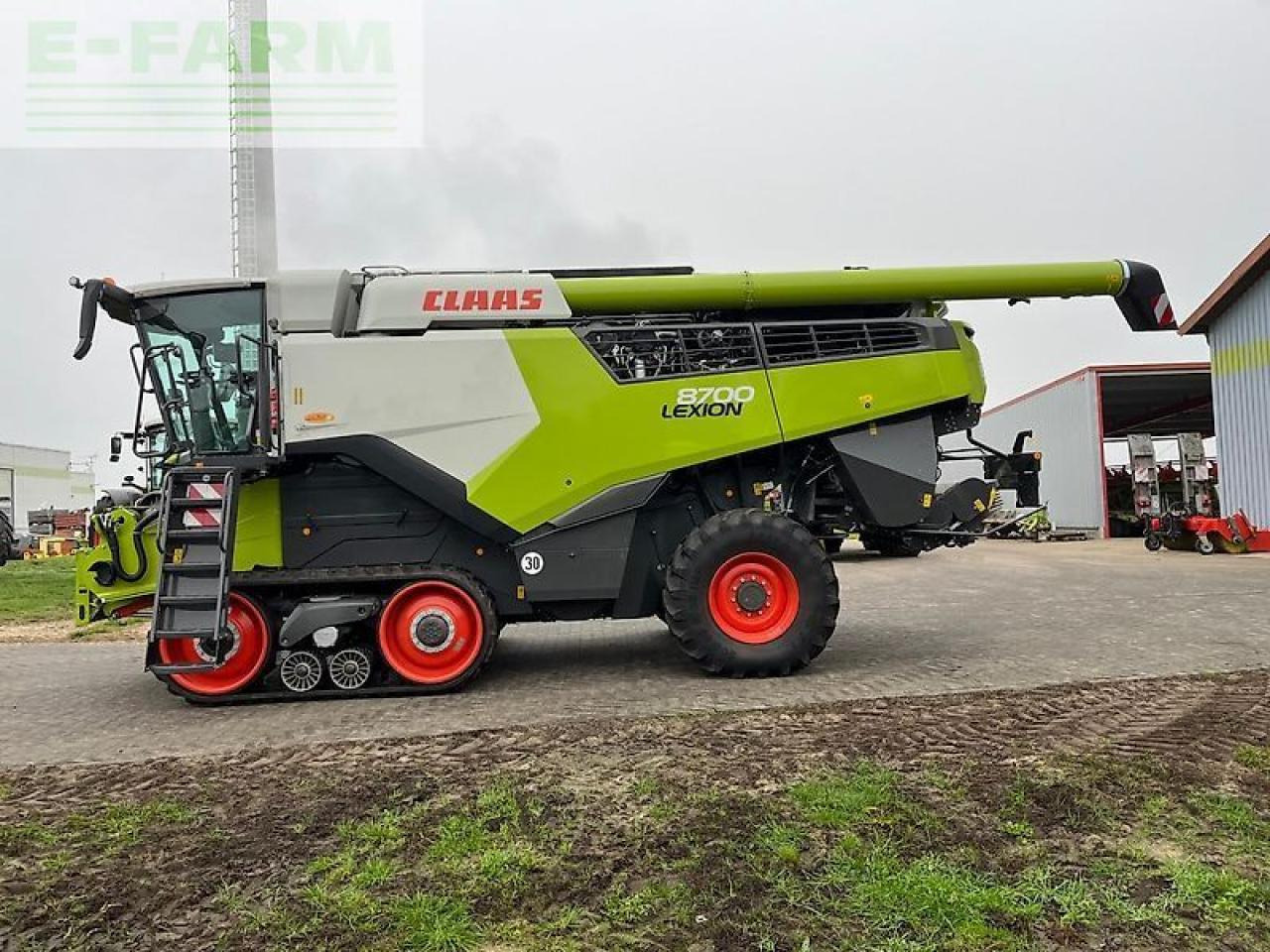 CLAAS lexion 8700 tt - Moissonneuse-batteuse: photos 3 CLAAS lexion 8700 tt - Moissonneuse-batteuse: photos 3