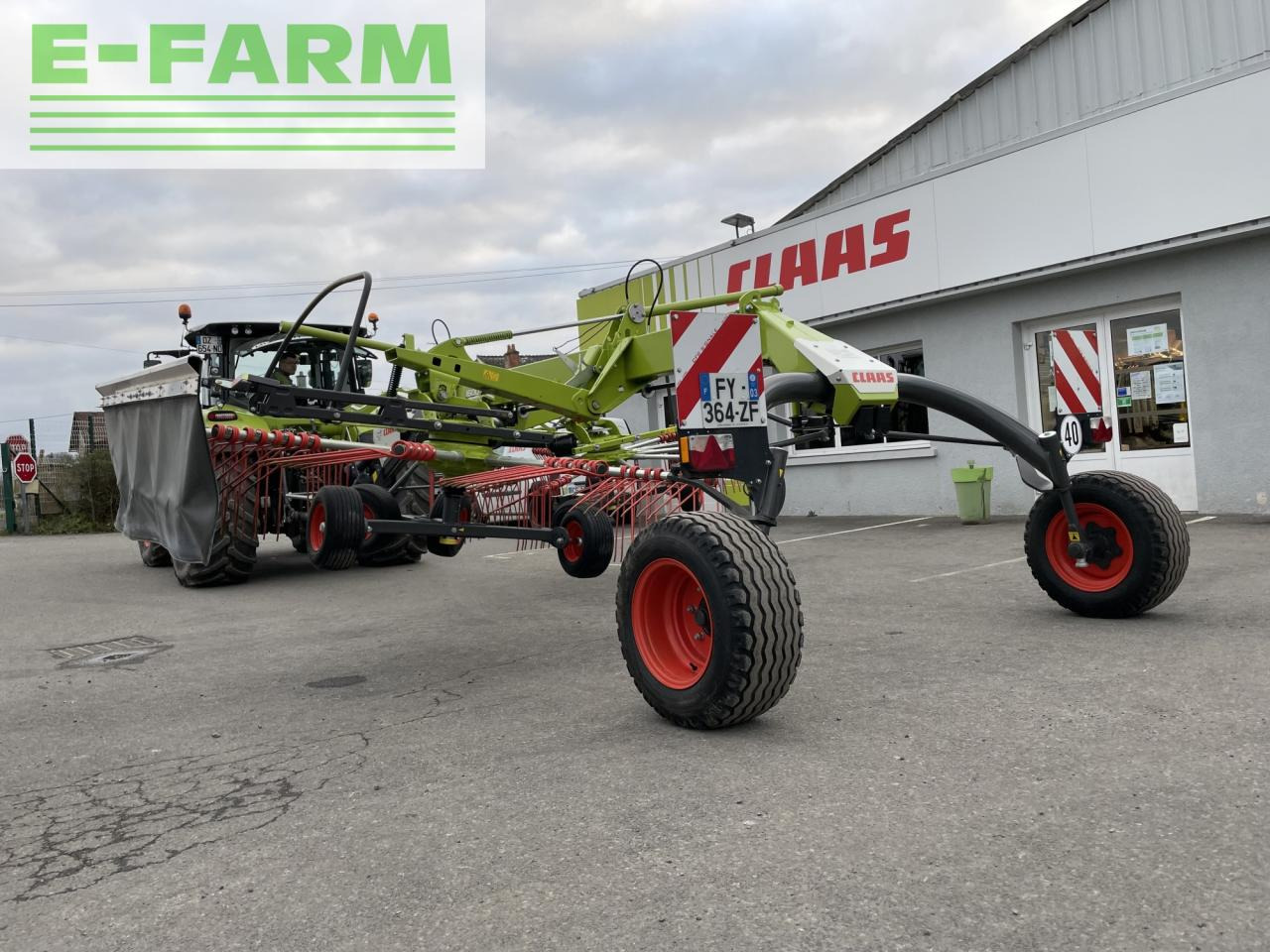 CLAAS liner 1600 - Faneuse: photos 3 CLAAS liner 1600 - Faneuse: photos 3