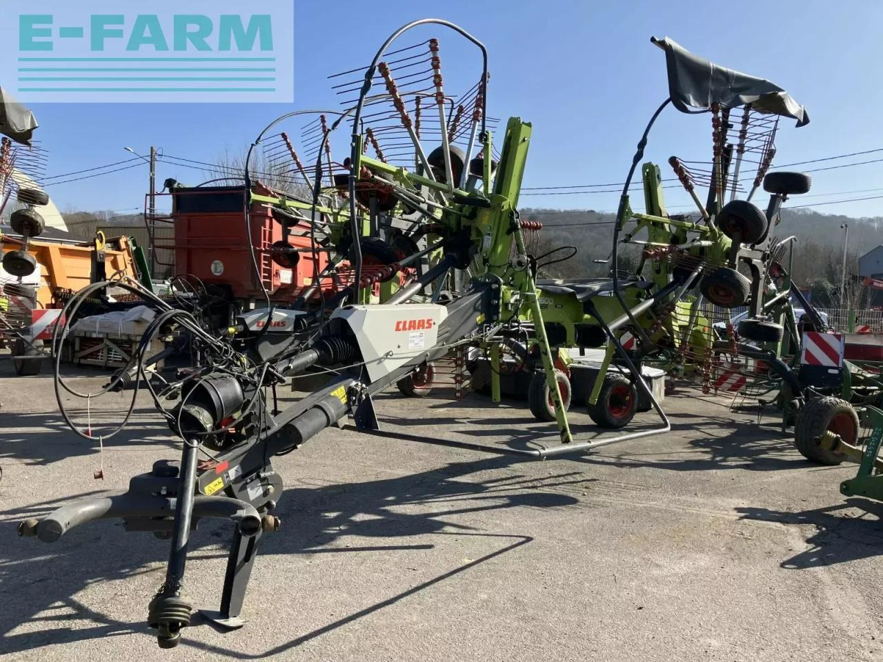 CLAAS liner 1600 twin - Faneuse: photos 2 CLAAS liner 1600 twin - Faneuse: photos 2