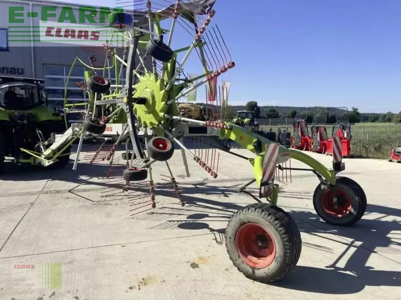 CLAAS liner 1750 - Faneuse: photos 5 CLAAS liner 1750 - Faneuse: photos 5