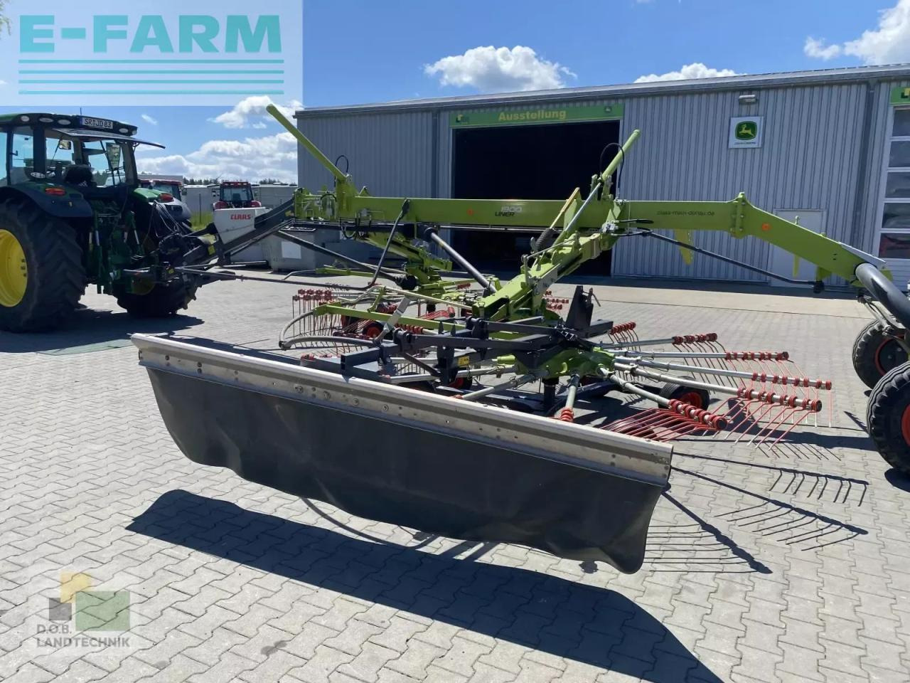 CLAAS liner 1900 - Faneuse: photos 3 CLAAS liner 1900 - Faneuse: photos 3