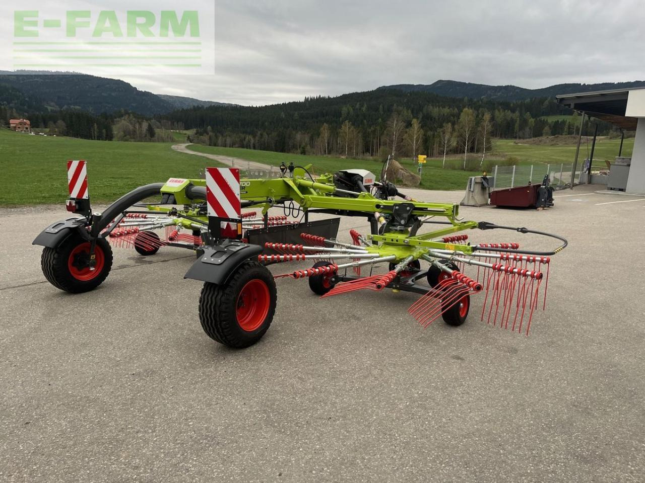 CLAAS liner 2700 trend - Faneuse: photos 5 CLAAS liner 2700 trend - Faneuse: photos 5