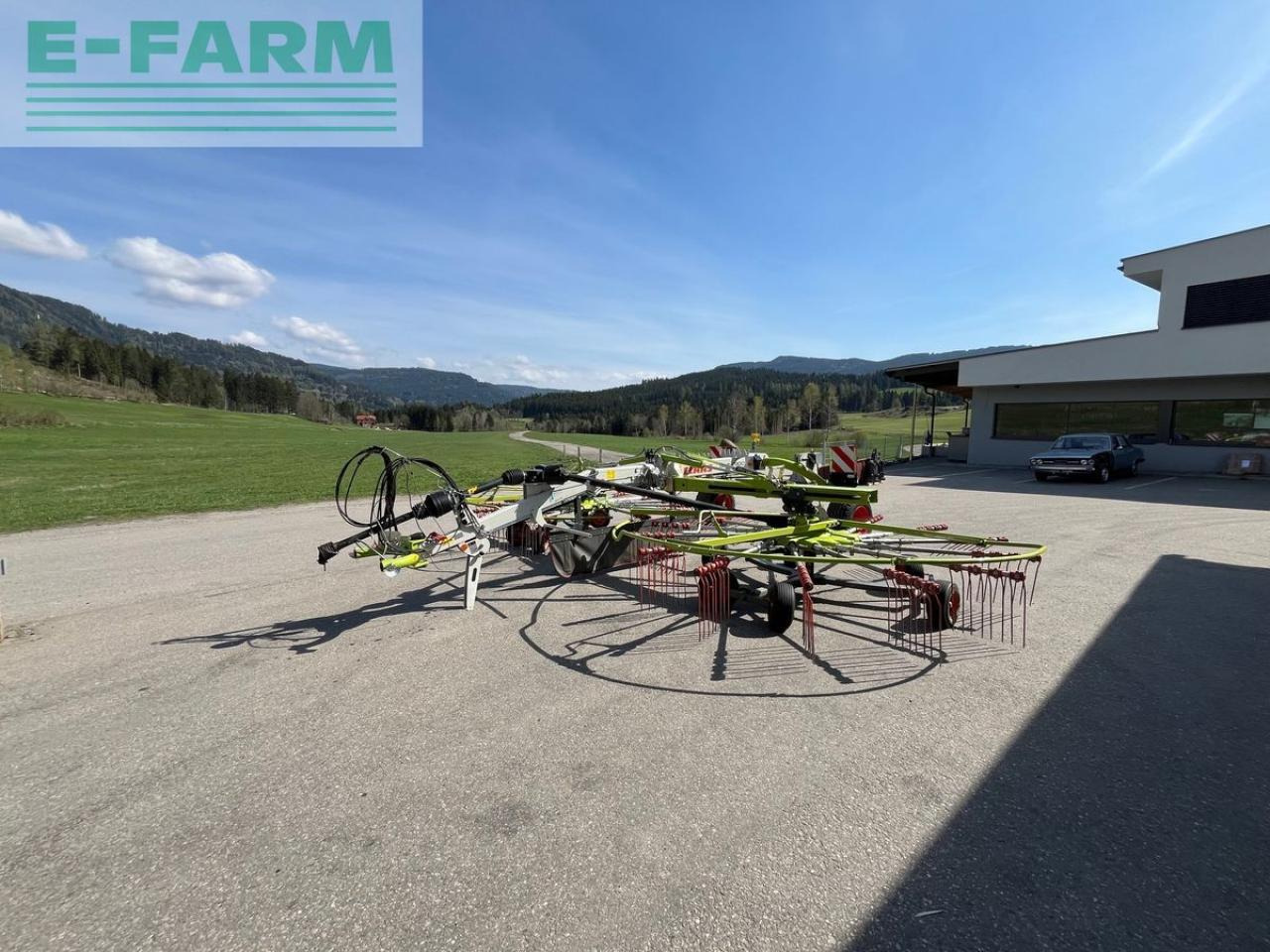 CLAAS liner 2900 trend - Faneuse: photos 3 CLAAS liner 2900 trend - Faneuse: photos 3