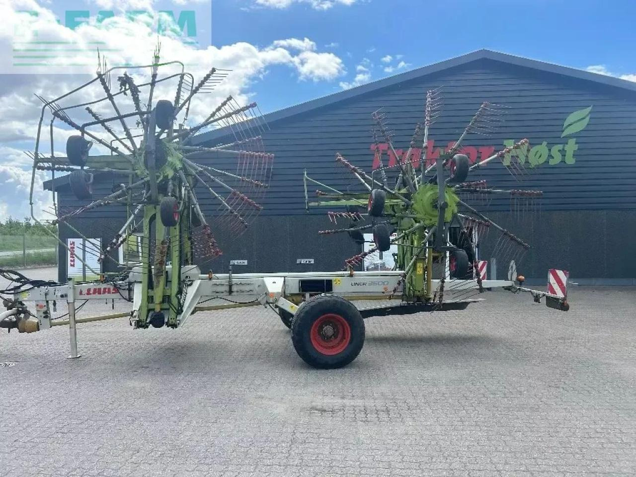 CLAAS liner 3500 - Faneuse: photos 2 CLAAS liner 3500 - Faneuse: photos 2