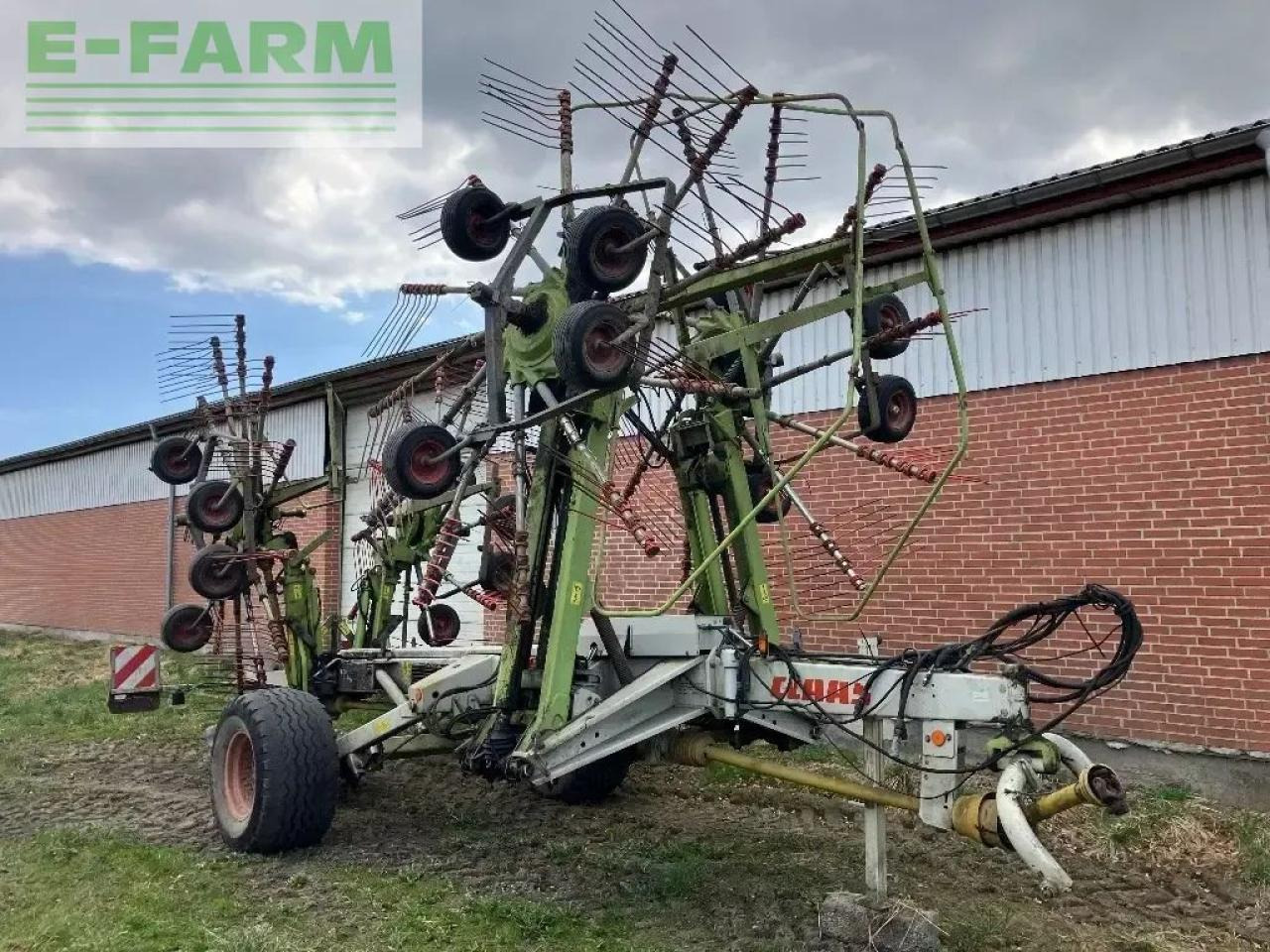 CLAAS liner 3500 - Faneuse: photos 5 CLAAS liner 3500 - Faneuse: photos 5
