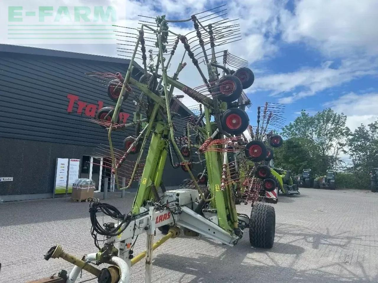 CLAAS liner 3500 - Faneuse: photos 1 CLAAS liner 3500 - Faneuse: photos 1