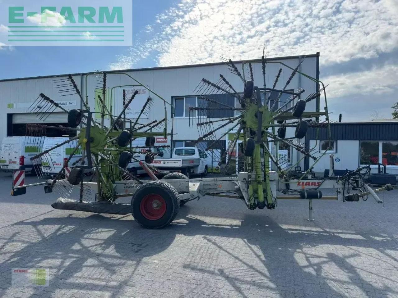 CLAAS liner 3600 - Faneuse: photos 3 CLAAS liner 3600 - Faneuse: photos 3