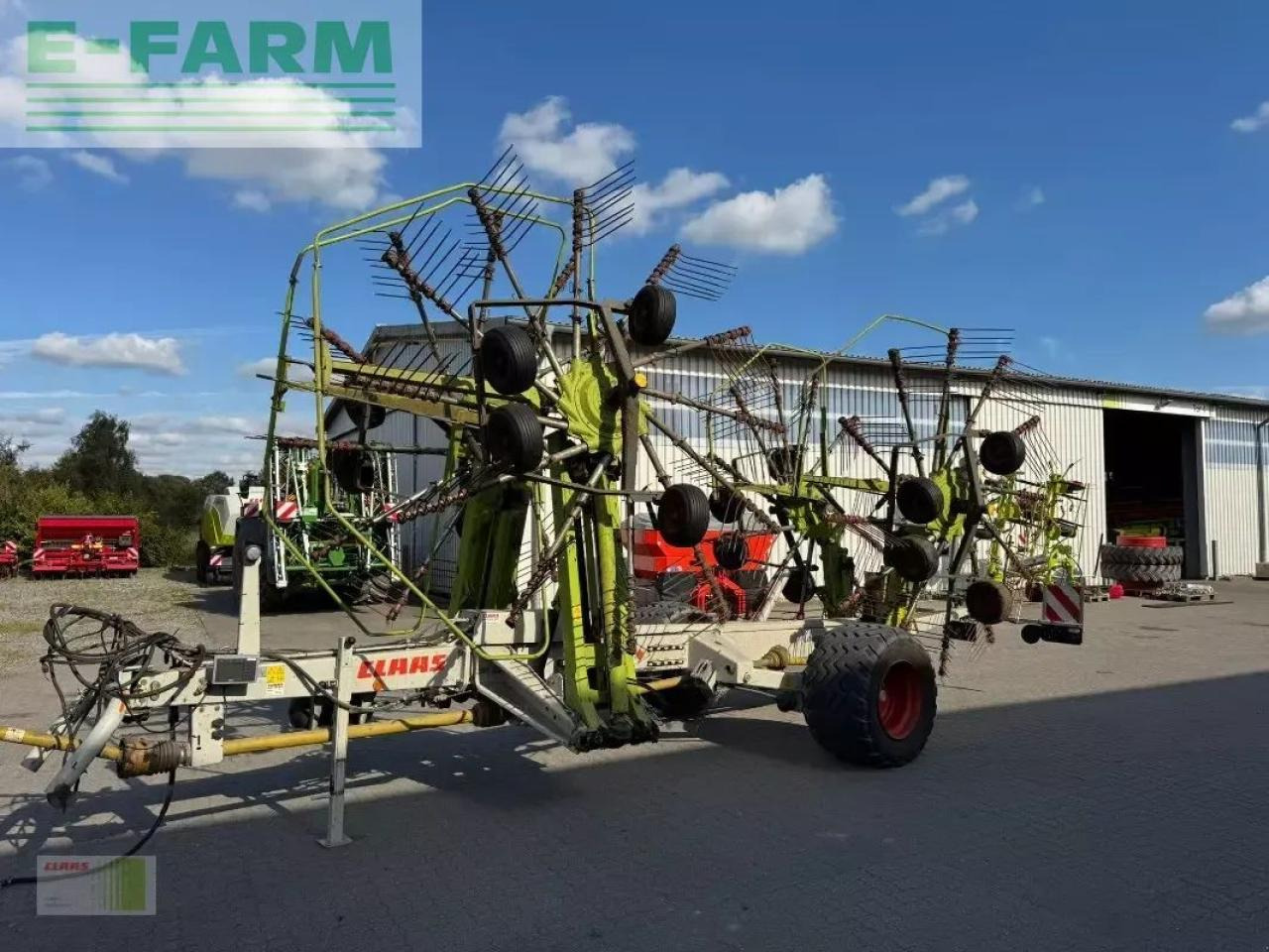 CLAAS liner 3600 - Faneuse: photos 1 CLAAS liner 3600 - Faneuse: photos 1