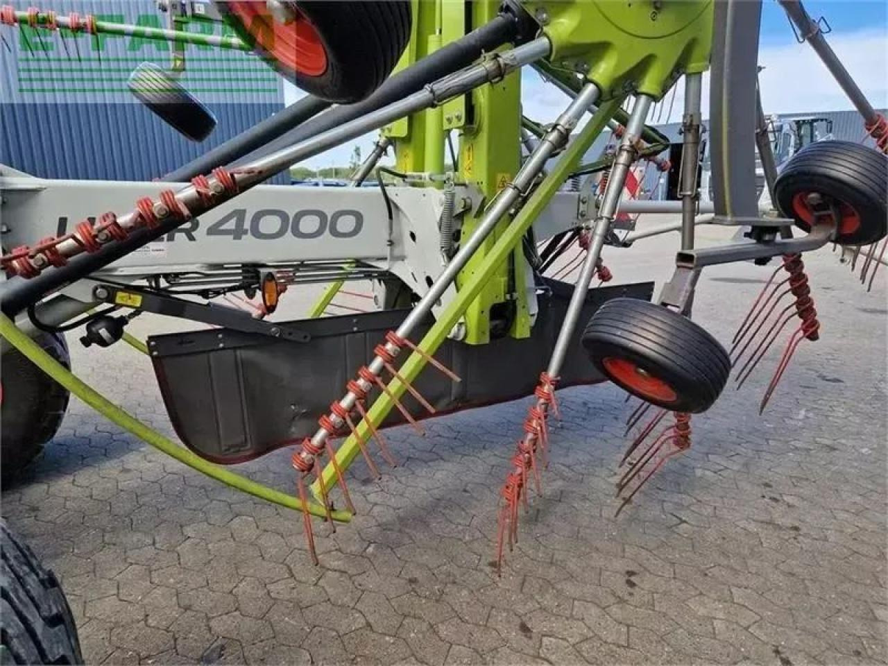 CLAAS liner 4000hhv 1156 timer - Faneuse: photos 4 CLAAS liner 4000hhv 1156 timer - Faneuse: photos 4