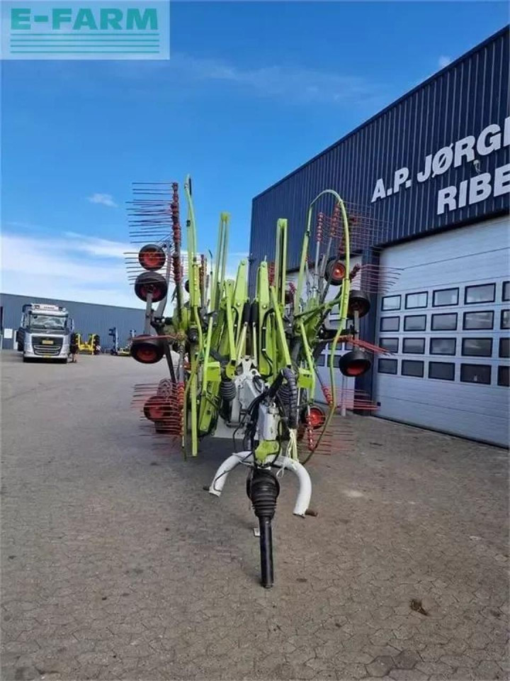 CLAAS liner 4000hhv 1156 timer - Faneuse: photos 3 CLAAS liner 4000hhv 1156 timer - Faneuse: photos 3