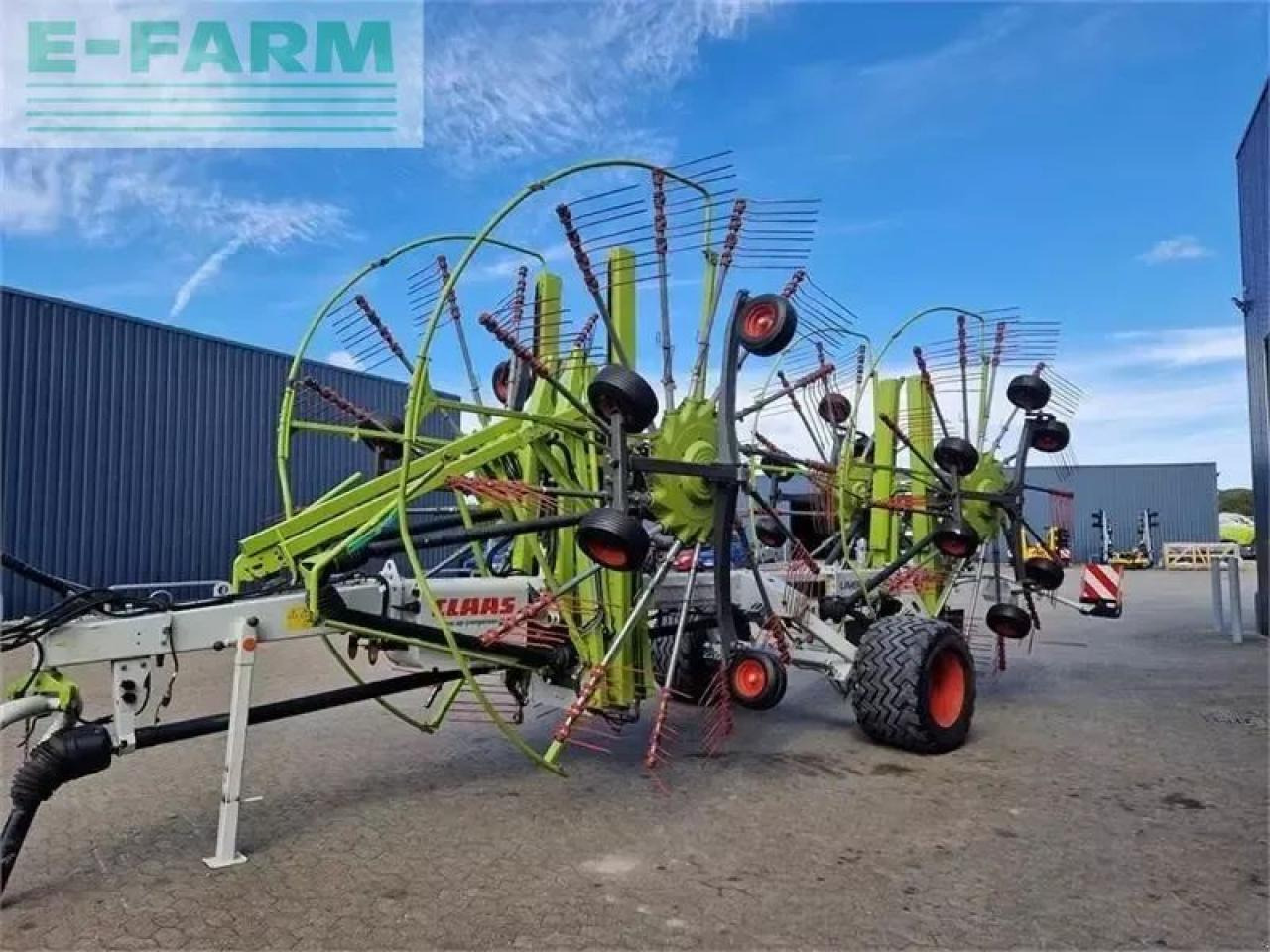 CLAAS liner 4000hhv 1156 timer - Faneuse: photos 2 CLAAS liner 4000hhv 1156 timer - Faneuse: photos 2