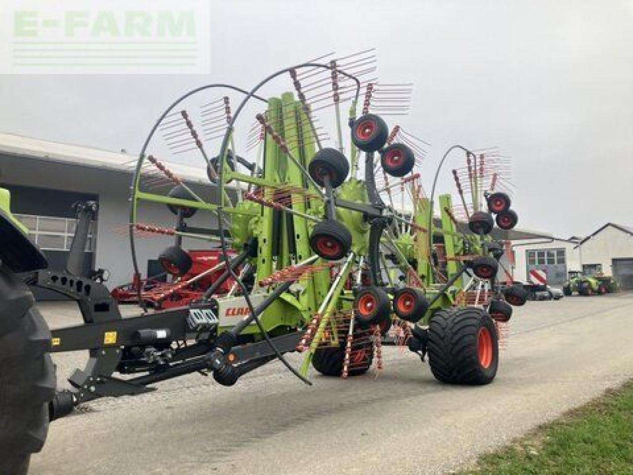 CLAAS liner 4900 business - Faneuse: photos 3 CLAAS liner 4900 business - Faneuse: photos 3