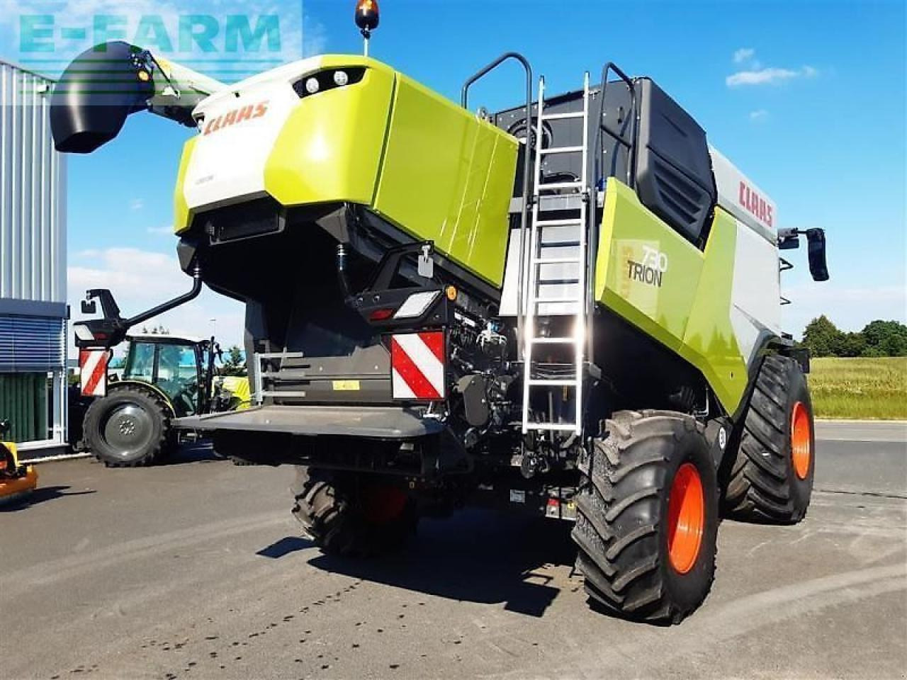 CLAAS mähdr. trion 730 + v770 - Moissonneuse-batteuse: photos 3 CLAAS mähdr. trion 730 + v770 - Moissonneuse-batteuse: photos 3