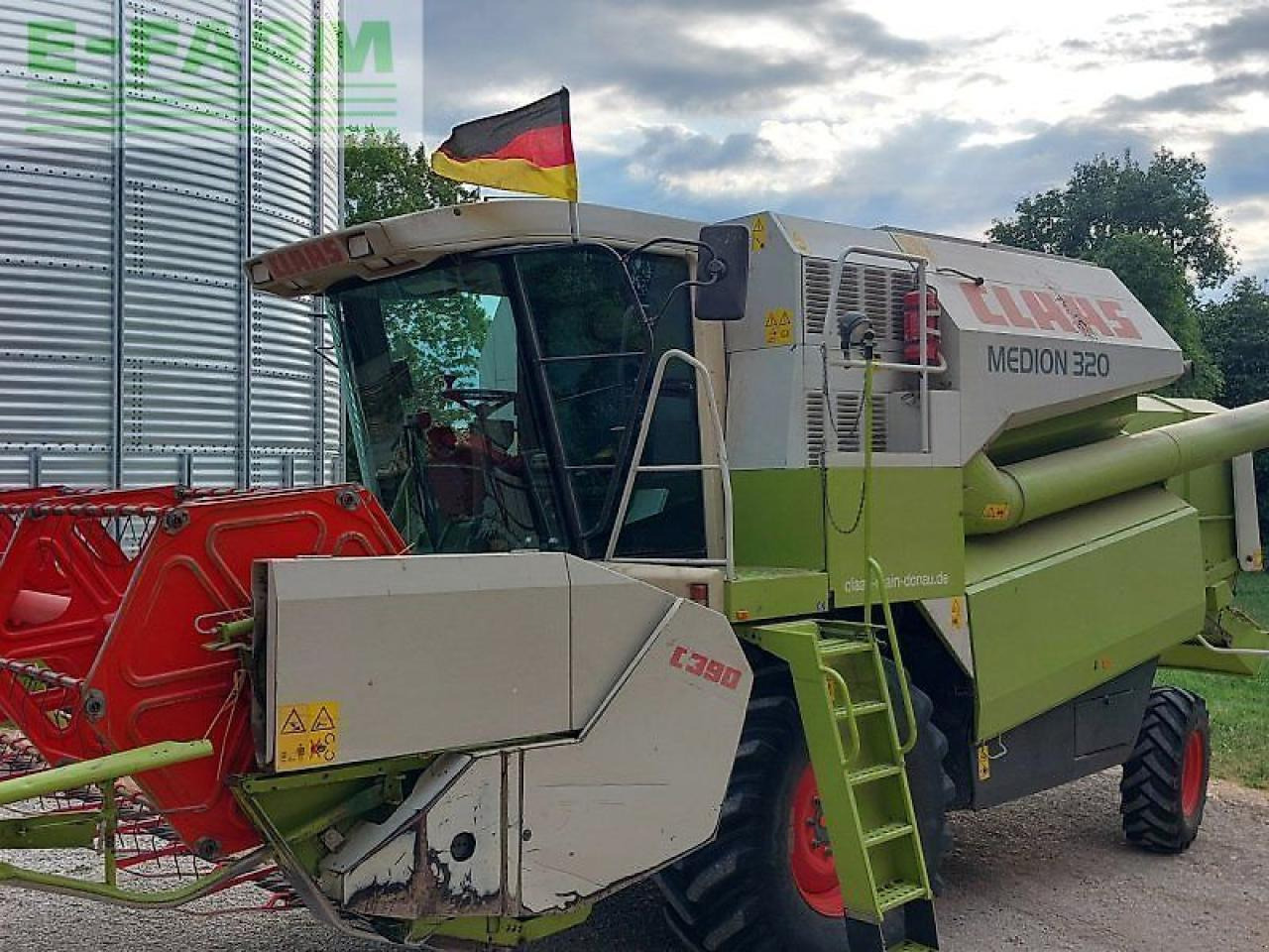 CLAAS medion 310 - Moissonneuse-batteuse: photos 3 CLAAS medion 310 - Moissonneuse-batteuse: photos 3