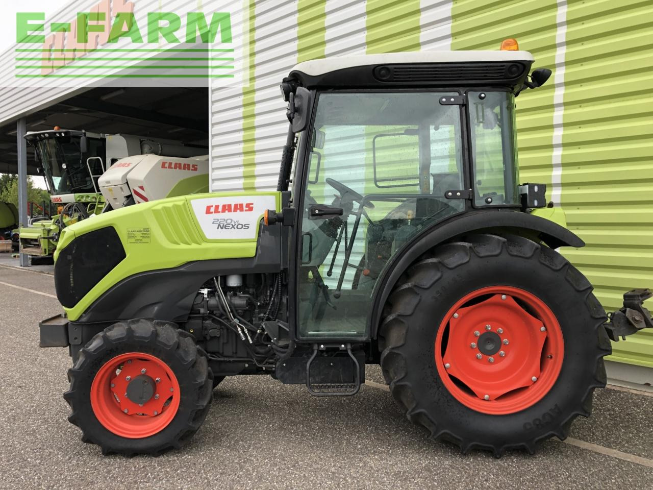 CLAAS nexos 220 vl - Tracteur agricole: photos 2 CLAAS nexos 220 vl - Tracteur agricole: photos 2