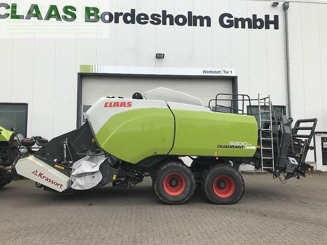 CLAAS quadrant 5300 fc - Presse à balles cubiques: photos 1 CLAAS quadrant 5300 fc - Presse à balles cubiques: photos 1