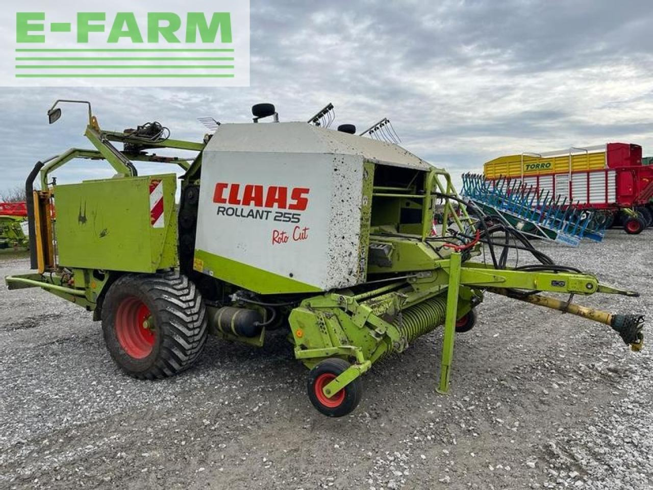 CLAAS rollant 255 rc uniwrap - Presse à balles cubiques: photos 1 CLAAS rollant 255 rc uniwrap - Presse à balles cubiques: photos 1
