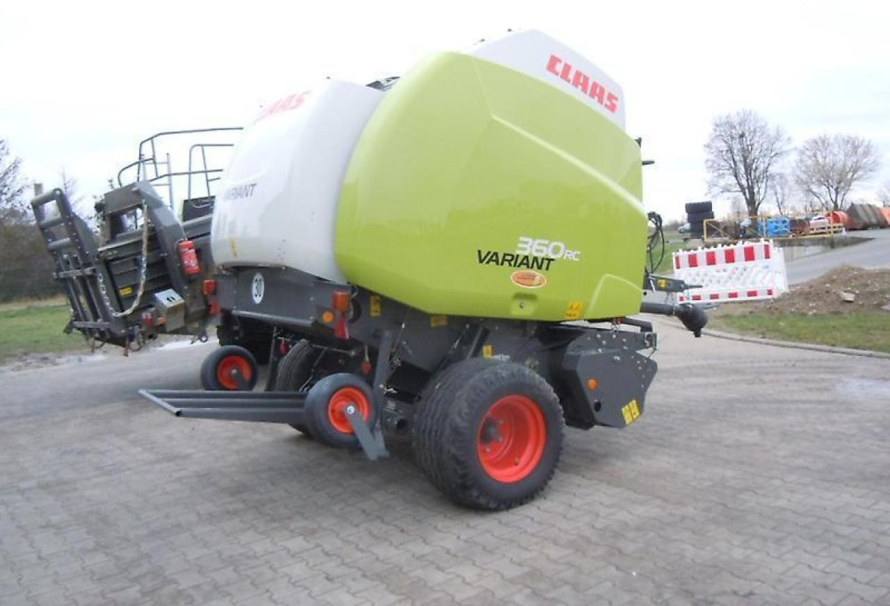 CLAAS variant 360 rc pro - Presse à balles cubiques: photos 5 CLAAS variant 360 rc pro - Presse à balles cubiques: photos 5