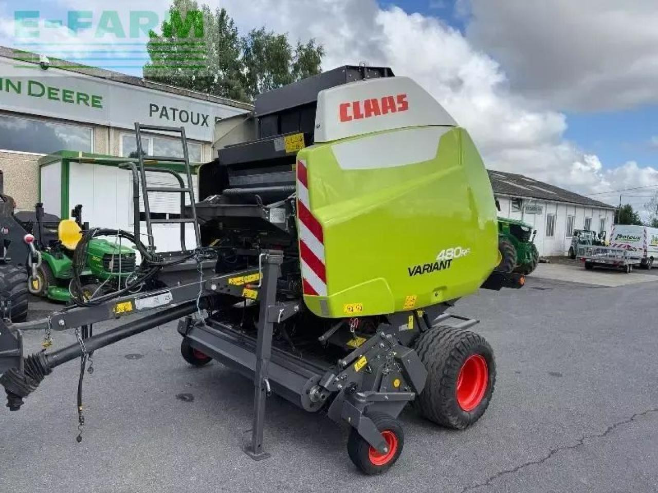 CLAAS variant 480rf - Presse à balles cubiques: photos 1 CLAAS variant 480rf - Presse à balles cubiques: photos 1