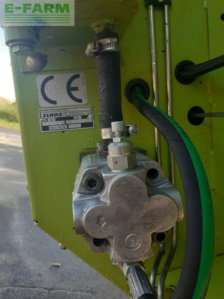 Accessoire aux ensileuses CLAAS vario-schneidwerk v 750 + transportwagen: photos 8 Accessoire aux ensileuses CLAAS vario-schneidwerk v 750 + transportwagen: photos 8