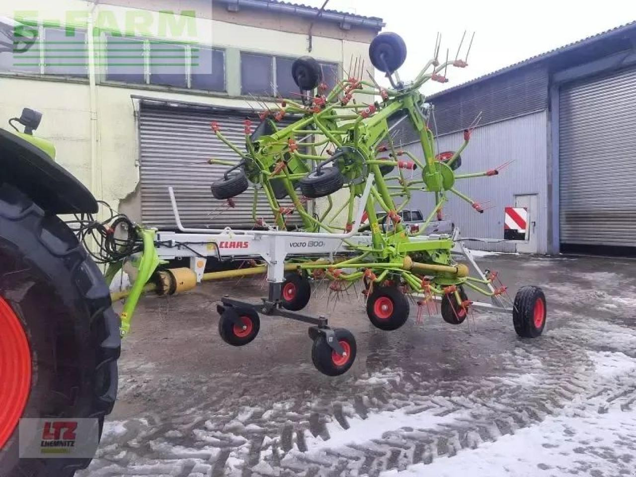CLAAS volto 1300 t wender - Faneuse: photos 1 CLAAS volto 1300 t wender - Faneuse: photos 1