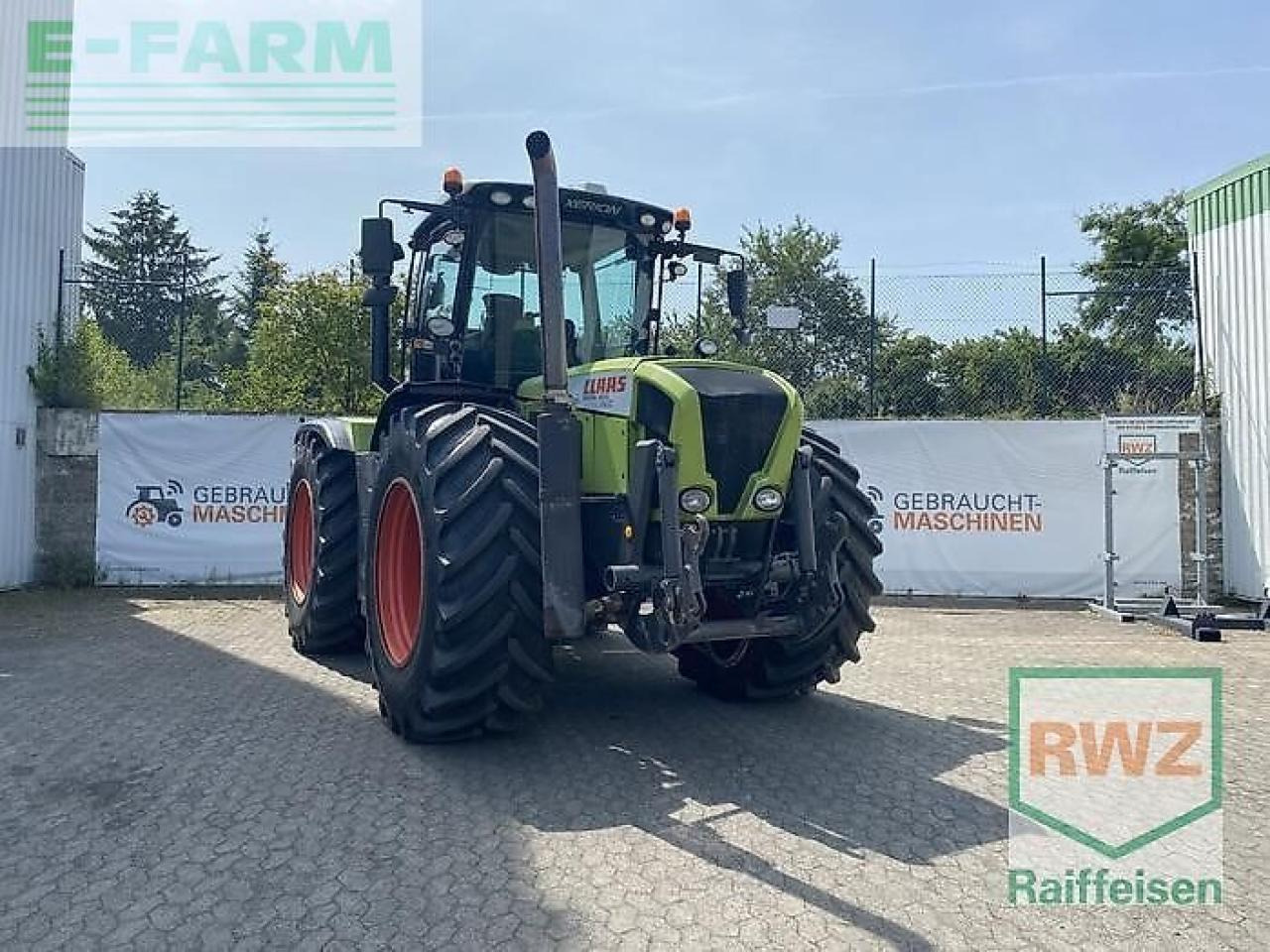 CLAAS xerion 3300 trac vc TRAC VC - Tracteur agricole: photos 1 CLAAS xerion 3300 trac vc TRAC VC - Tracteur agricole: photos 1