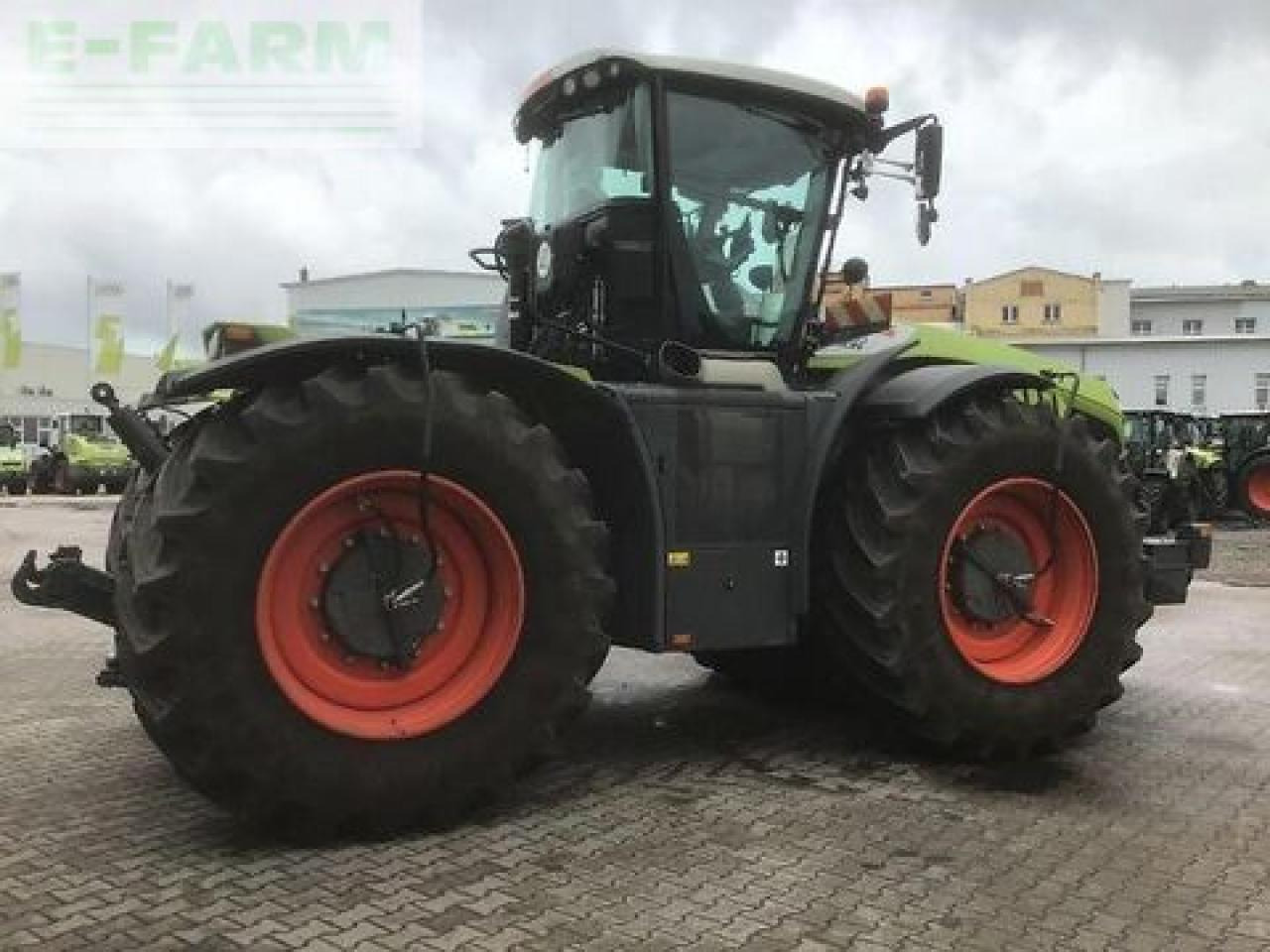 CLAAS xerion 4200 trac vc TRAC VC - Tracteur agricole: photos 3 CLAAS xerion 4200 trac vc TRAC VC - Tracteur agricole: photos 3