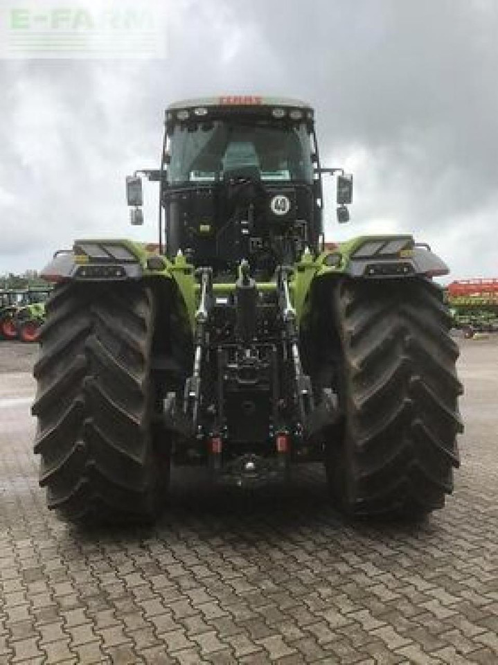 CLAAS xerion 4200 trac vc TRAC VC - Tracteur agricole: photos 5 CLAAS xerion 4200 trac vc TRAC VC - Tracteur agricole: photos 5