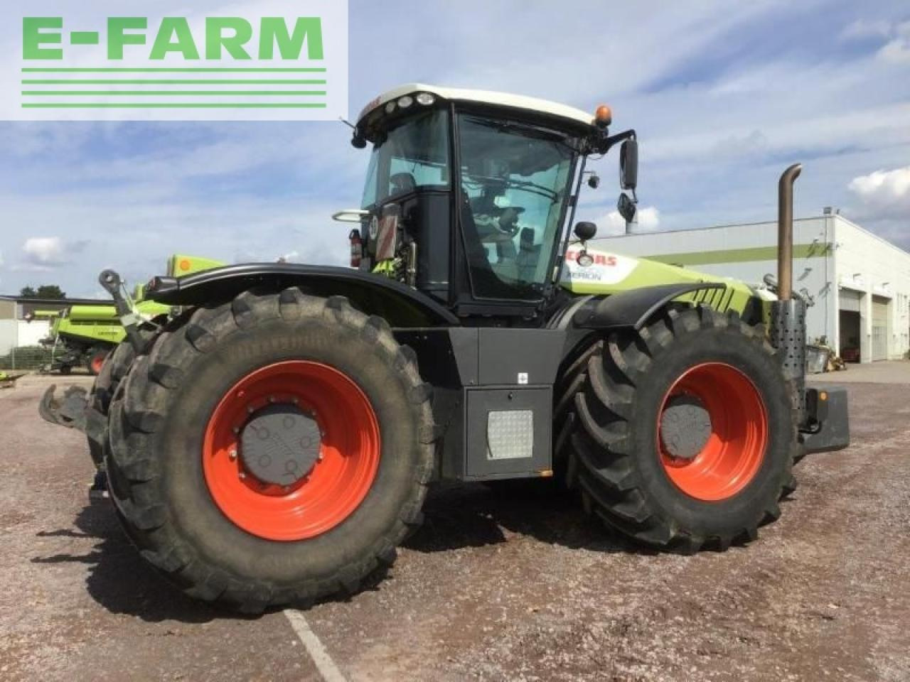 CLAAS xerion 5000 trac TRAC - Tracteur agricole: photos 4 CLAAS xerion 5000 trac TRAC - Tracteur agricole: photos 4