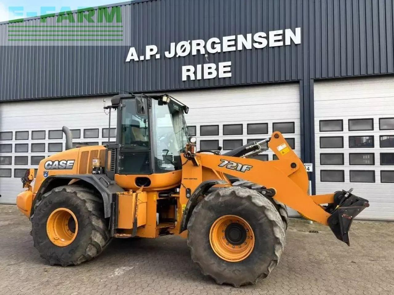 Case-IH 721 f 721 f - Mini pelle: photos 1 Case-IH 721 f 721 f - Mini pelle: photos 1