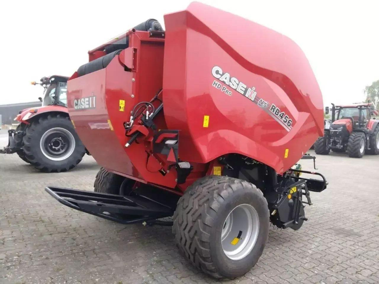 Case-IH rb456 hd pro - Presse à balles cubiques: photos 4 Case-IH rb456 hd pro - Presse à balles cubiques: photos 4