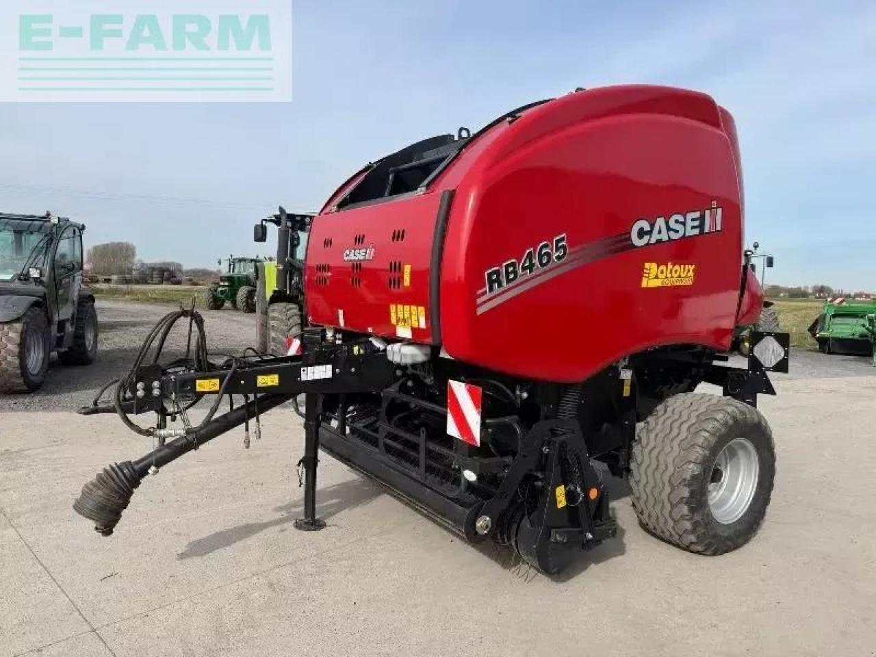 Case-IH rb465 - Presse à balles cubiques: photos 1 Case-IH rb465 - Presse à balles cubiques: photos 1