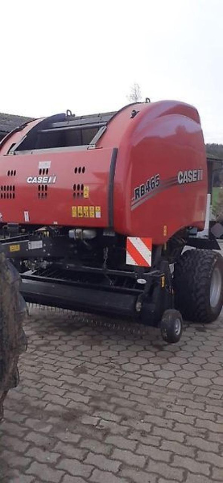 Case-IH rb465 vc rotorcutter - Presse à balles cubiques: photos 3 Case-IH rb465 vc rotorcutter - Presse à balles cubiques: photos 3