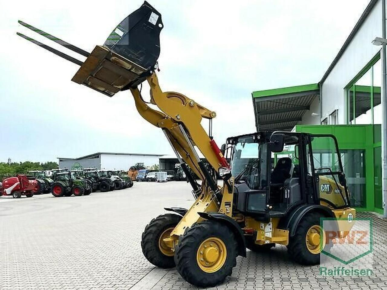 Caterpillar 906 radlader - Mini pelle: photos 1 Caterpillar 906 radlader - Mini pelle: photos 1