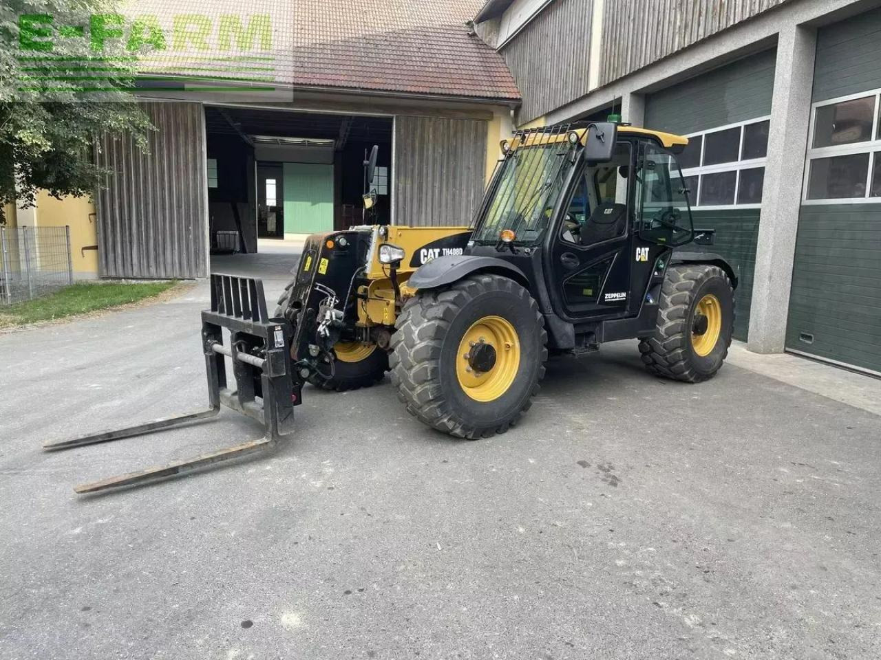 Caterpillar th408d - Chariot télescopique: photos 2 Caterpillar th408d - Chariot télescopique: photos 2