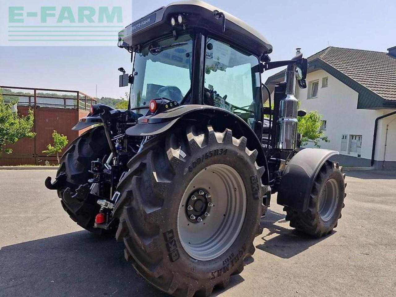 Deutz-Fahr 6135 c ttv TTV - Tracteur agricole: photos 3 Deutz-Fahr 6135 c ttv TTV - Tracteur agricole: photos 3