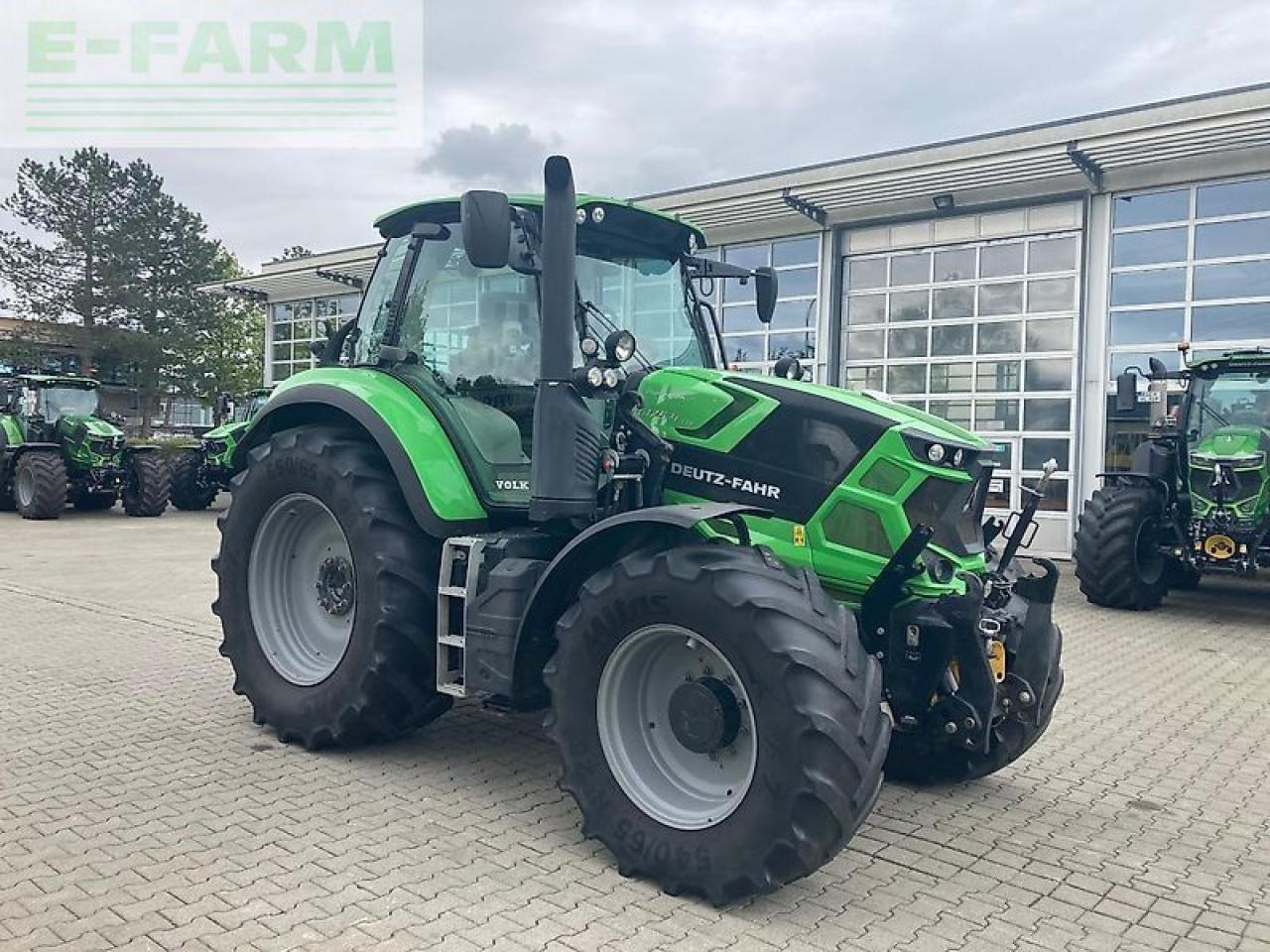 Deutz-Fahr 6175.4 agrotron ttv TTV - Tracteur agricole: photos 3 Deutz-Fahr 6175.4 agrotron ttv TTV - Tracteur agricole: photos 3
